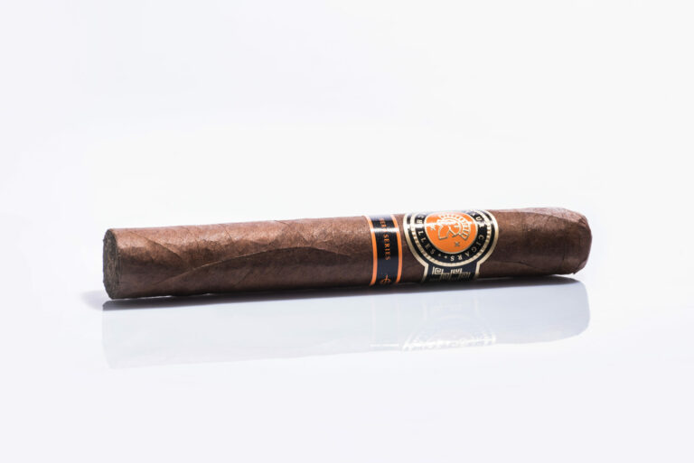 Centaur Cigars "Achilles" Toro